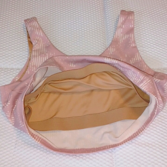 ☀️Old Navy Active Powerchill Cropped Tank Sports Bra - Picture 6 of 7